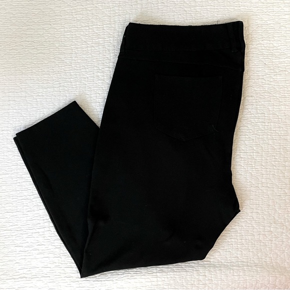 TORRID STUDIO PREMIUM PONTE STRECH JEGGING - Picture 5 of 7